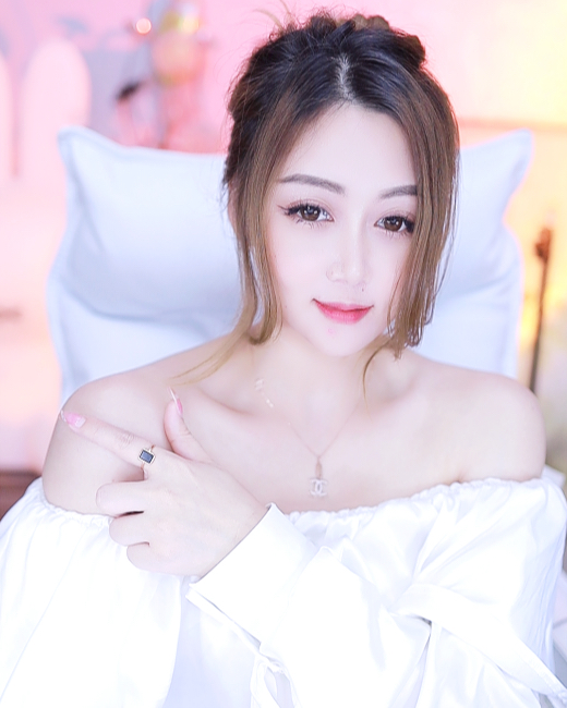 颜宝 正在直播你不进来吗