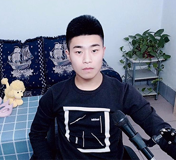 新主播,求照顾_雅森7235 林淼儿 期待下一秒!