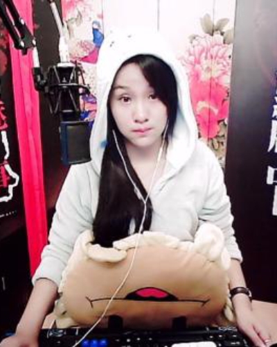 关注该主播十年