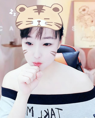 小星星求长驻   正在直播