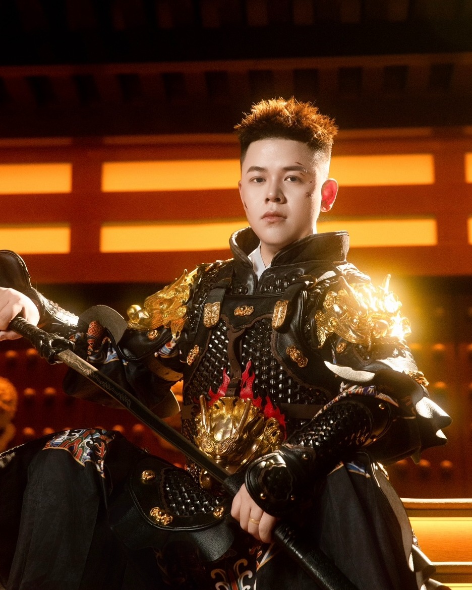 腼腆内向不爱说话