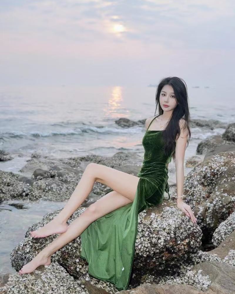 搞笑性感大长腿等你撩