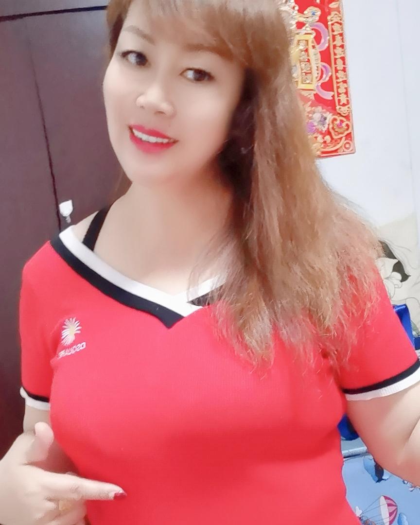 亿仁傻妞正在直播