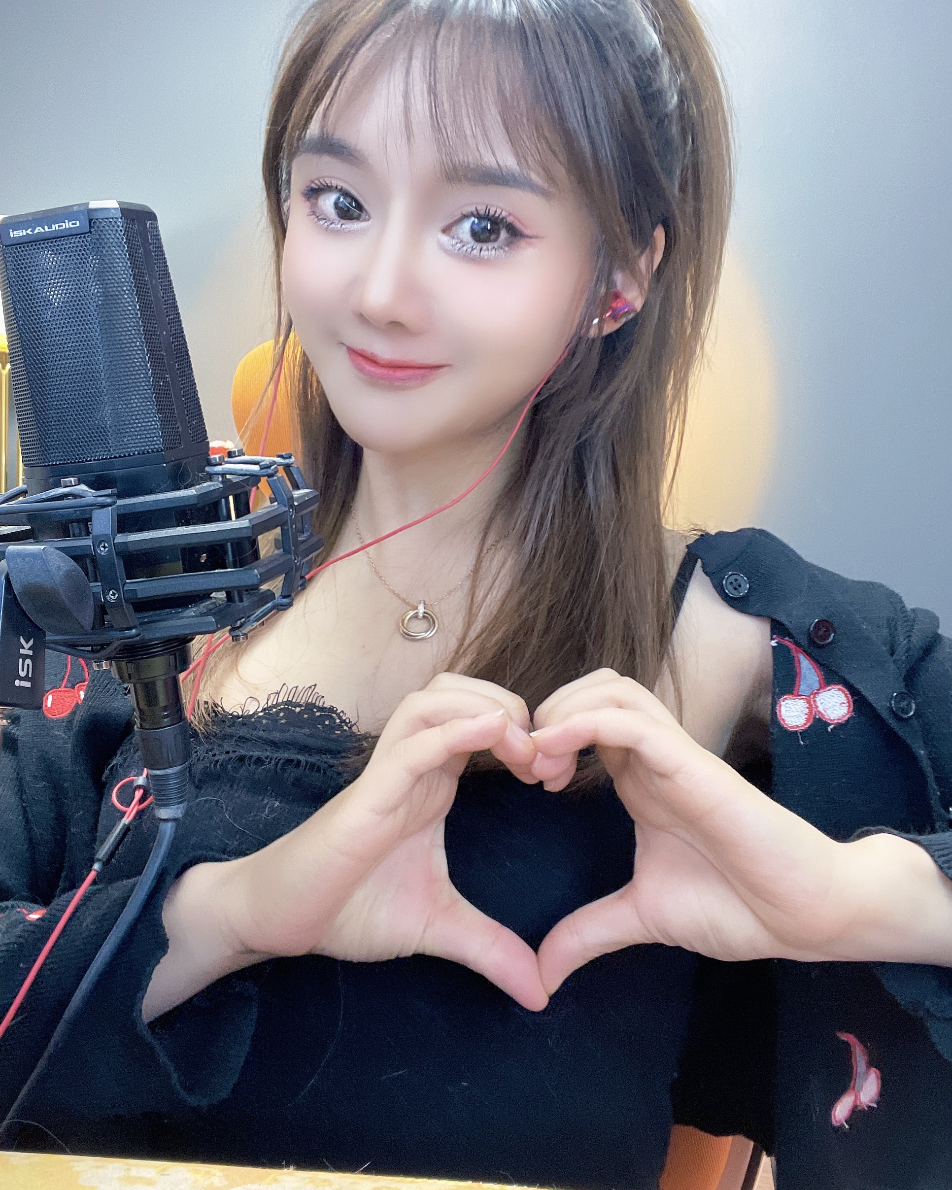 天晓景雨 正在直播