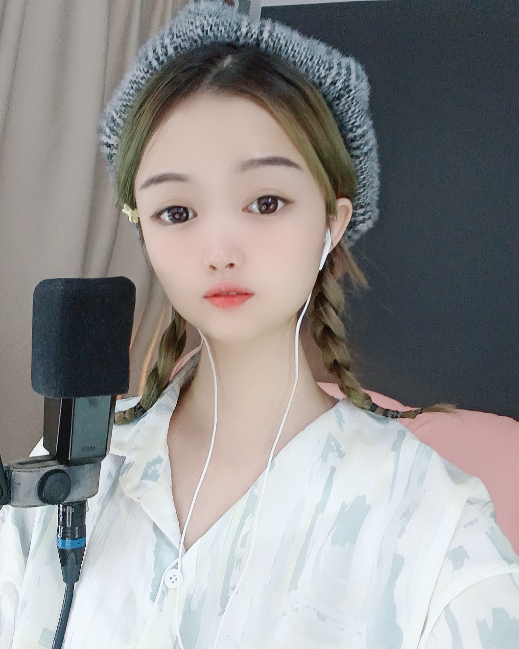 勤勤其实很认真