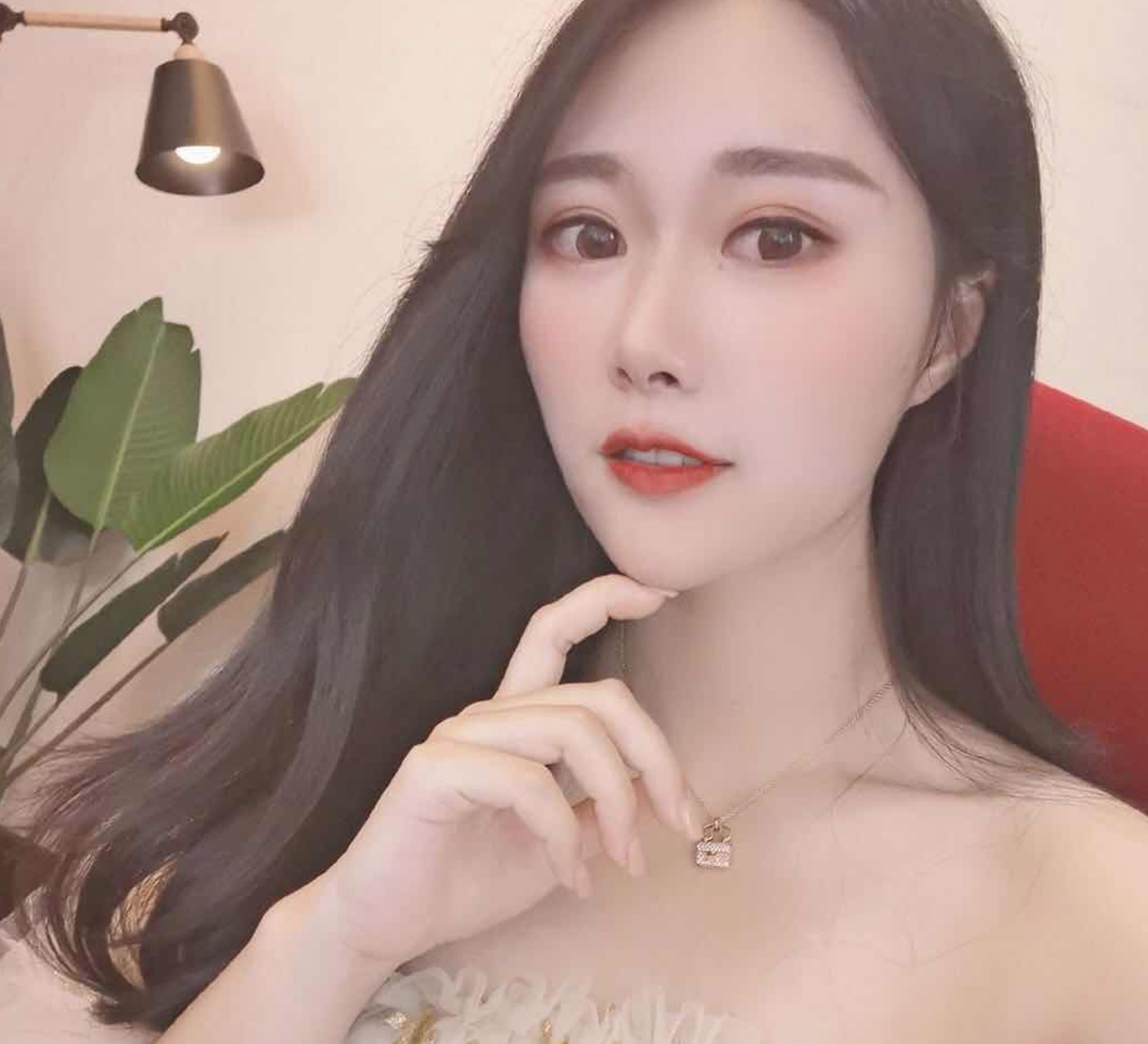 心悦新晋女神七羽