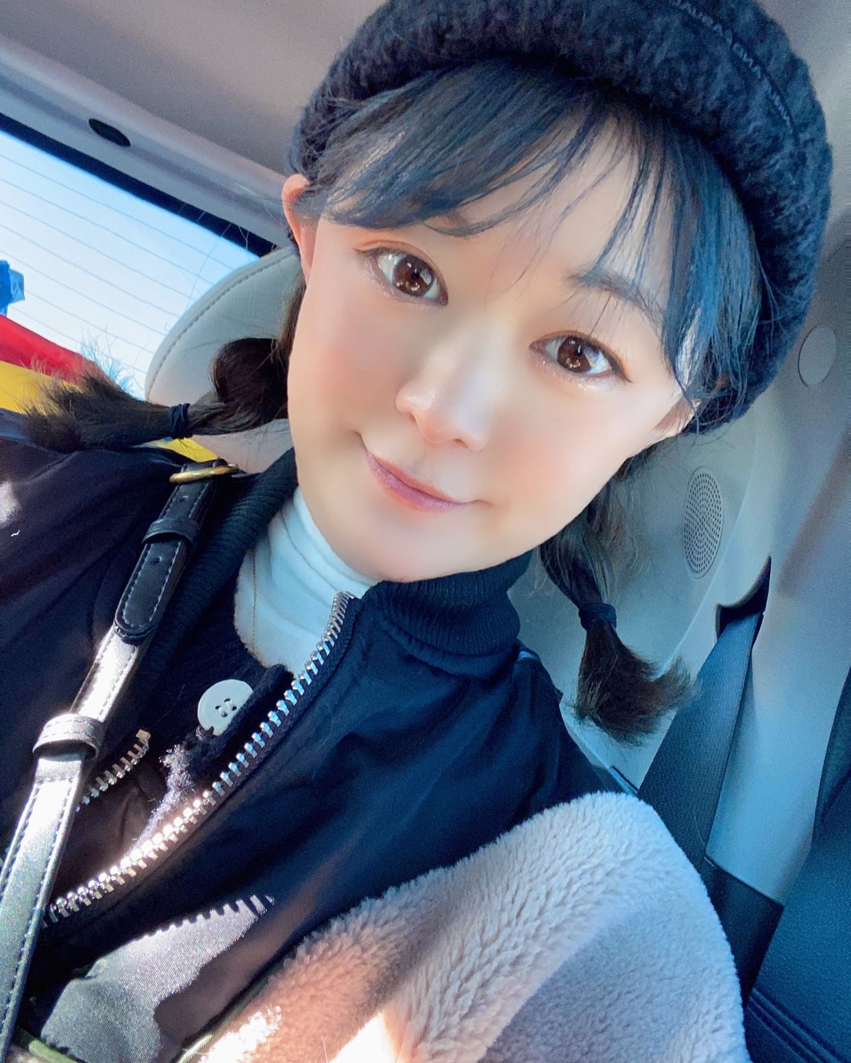 左」哈尔滨烟嗓一女的正在直播5240哈尔滨小倩优雅气质女孩求守护5059