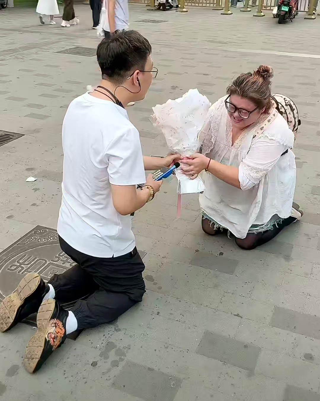 小白龙新女友再次出现